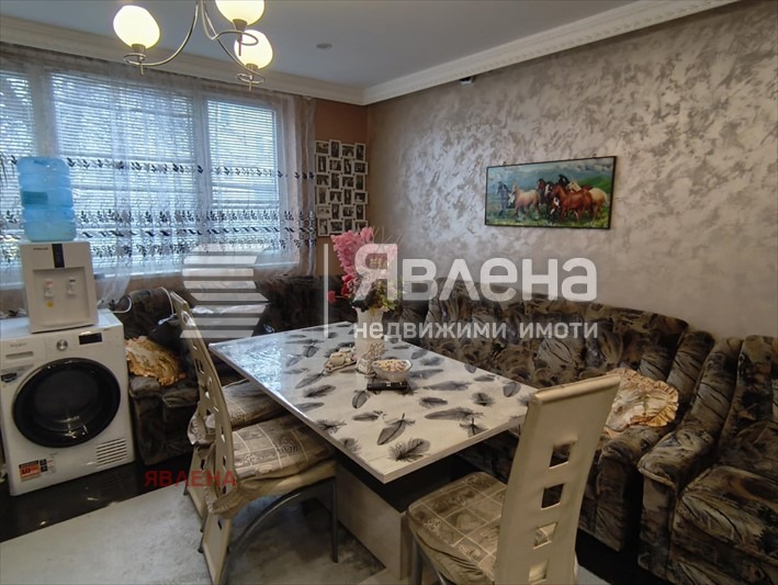 Продава ЕТАЖ ОТ КЪЩА, гр. Божурище, област София област, снимка 3 - Етаж от къща - 53688965