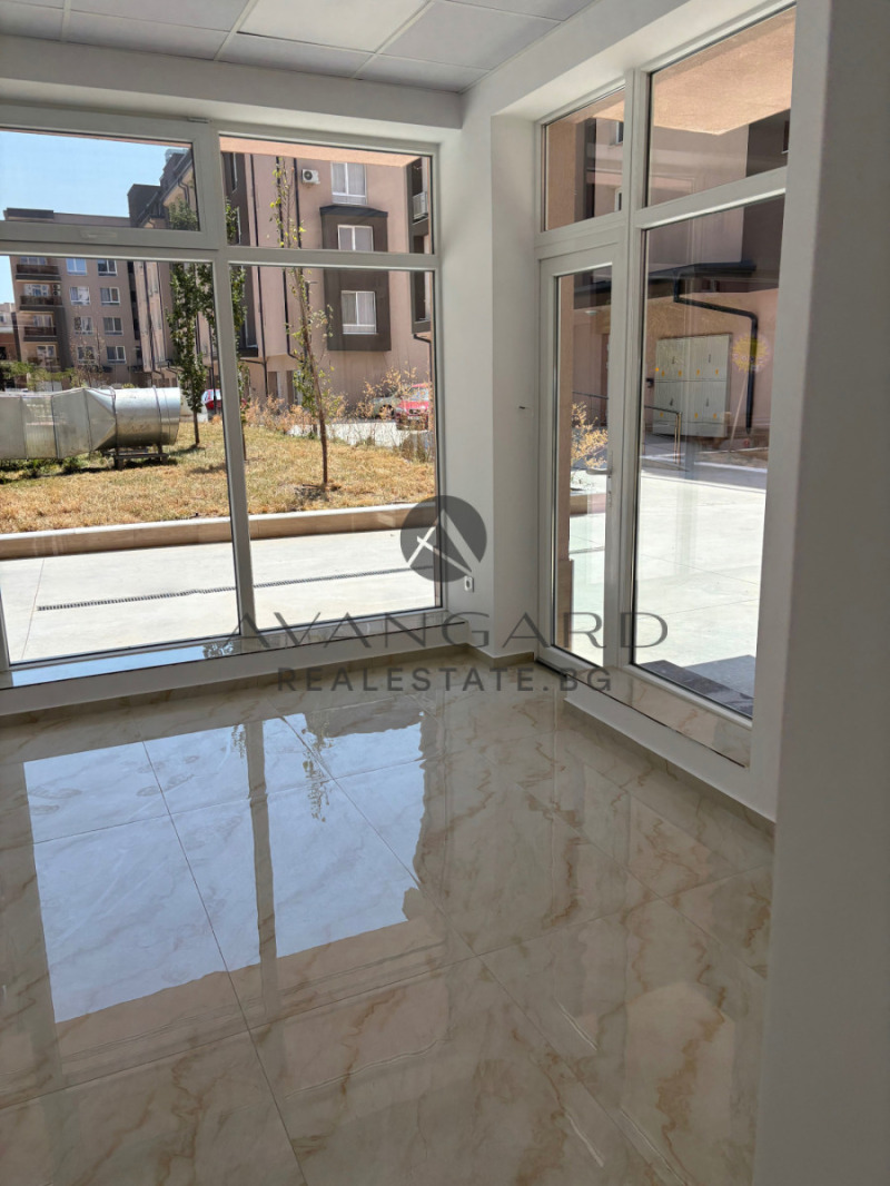 Продава МАГАЗИН, гр. Пловдив, Христо Смирненски, снимка 2 - Магазини - 52810952