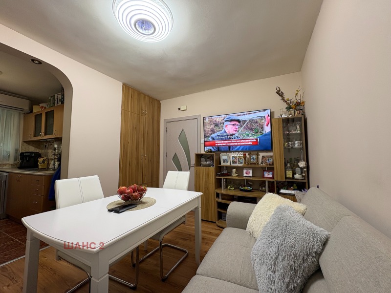 Продава МНОГОСТАЕН, гр. Варна, Лятно кино Тракия, снимка 11 - Апартаменти - 52276259