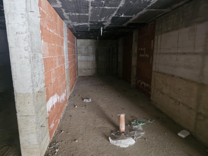 Продава ГАРАЖ, ПАРКОМЯСТО, град Кърджали, Възрожденци • 20000 € • 19607383 — Holmes.bg