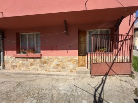Studie Shirok tsentar, Blagoevgrad 6