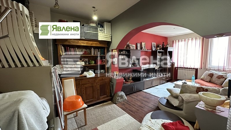 De vânzare  2 dormitoare Pernic , Iztoc , 82 mp | 86174266