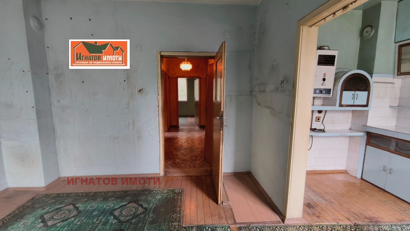 Продава  4-стаен град Пазарджик , Идеален център , 142 кв.м | 77336436 - изображение [4]