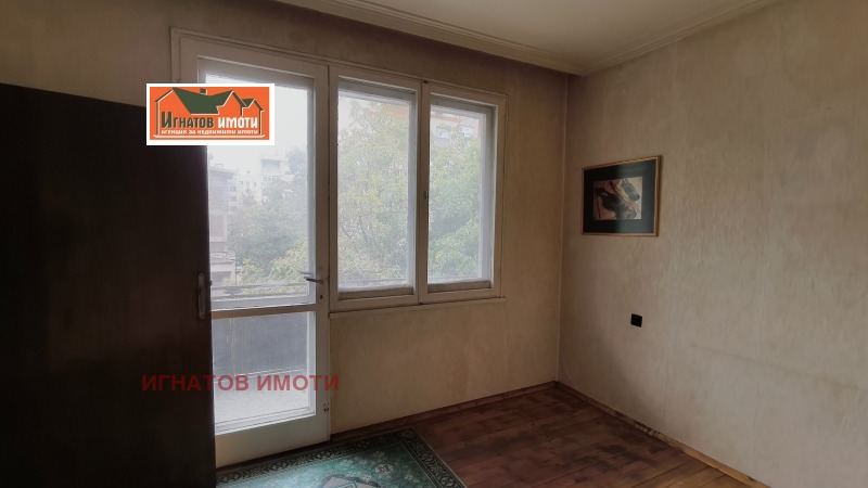 Продава  4-стаен град Пазарджик , Идеален център , 142 кв.м | 77336436 - изображение [12]