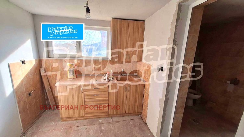 Продава КЪЩА, с. Шишманци, област Пловдив, снимка 5 - Къщи - 48585637