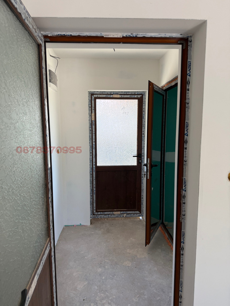 Продава КЪЩА, гр. Вършец, област Монтана, снимка 10 - Къщи - 52782335