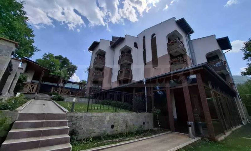 Продава  Хотел област София , с. Заселе , 687 кв.м | 64616071