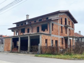 Hus Kostinbrod, region Sofia 1