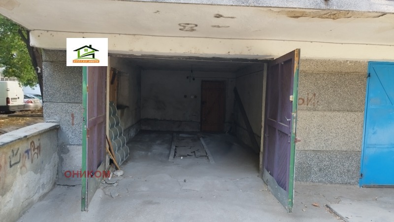 For Sale  3+ bedroom Pazardzhik , Idealen tsentar , 203 sq.m | 46414476 - image [17]