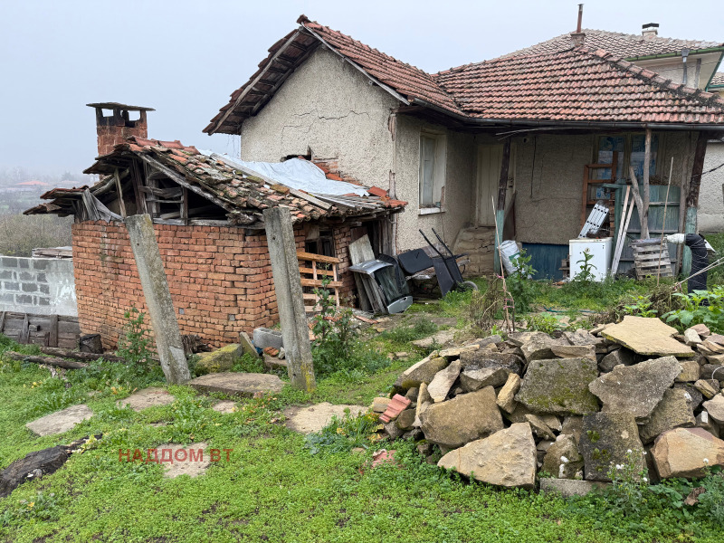 Продава КЪЩА, с. Драгижево, област Велико Търново, снимка 8 - Къщи - 52642851