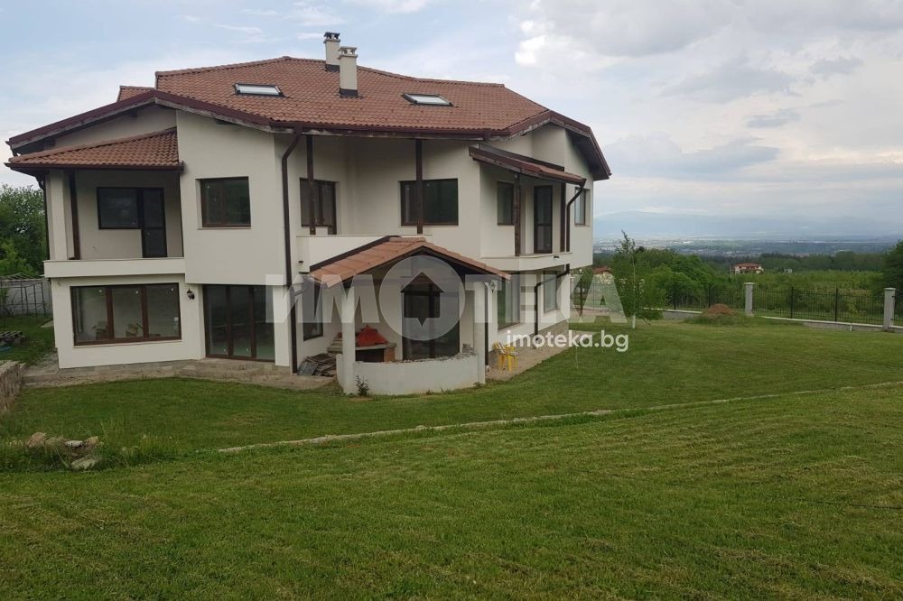 Продава КЪЩА, гр. София, м-т Камбаните, снимка 2 - Къщи - 55392029