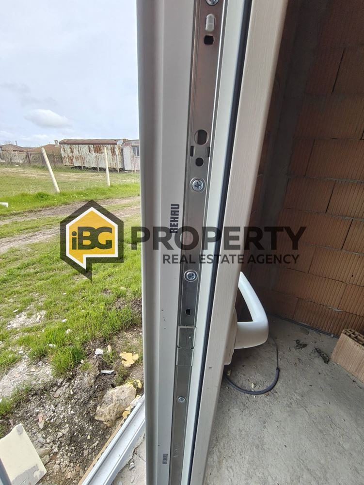 Продава КЪЩА, с. Калиманци, област Варна, снимка 14 - Къщи - 54193318