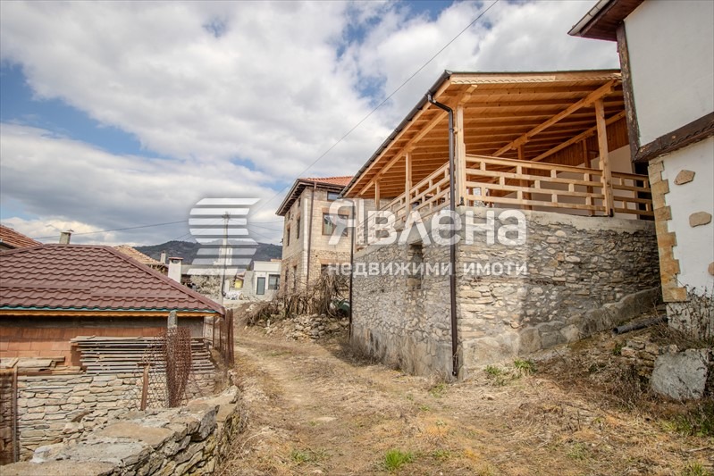 Продава КЪЩА, с. Павелско, област Смолян, снимка 2 - Къщи - 54744162