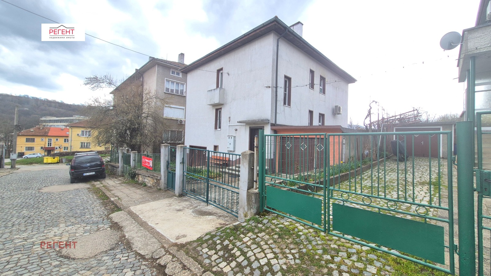 Продава КЪЩА, гр. Габрово, Център, снимка 2 - Къщи - 54022913