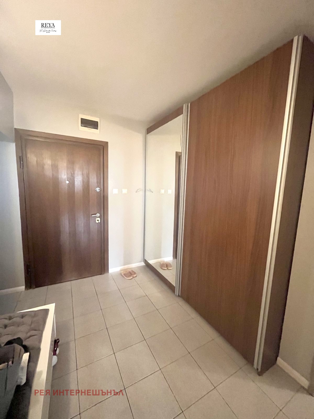 Продава МНОГОСТАЕН, гр. София, Изток, снимка 3 - Апартаменти - 53872752