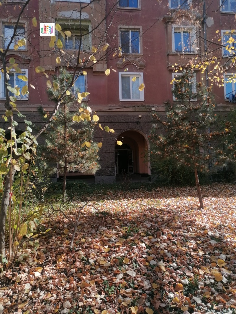 Продава ФИТНЕС ЗАЛА в град Перник, Център - 100 кв.м / 139 990 € » 273 796.64 лв., СТОЛИЦА 21ВЕК