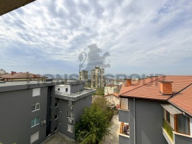 2 makuuhuonetta Vazraždane 3, Varna 6