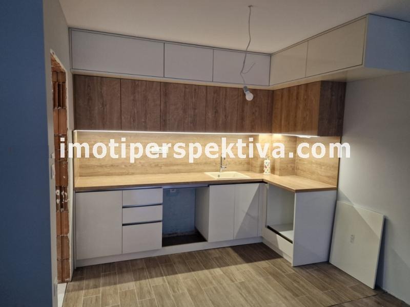 Продава 2-СТАЕН, гр. Пловдив, Кючук Париж, снимка 1 - Aпартаменти - 48330110