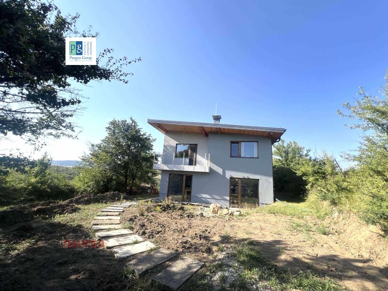 Продава КЪЩА, с. Големо Бучино, област Перник