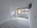 Продава МНОГОСТАЕН, гр. Варна, Колхозен пазар, снимка 1