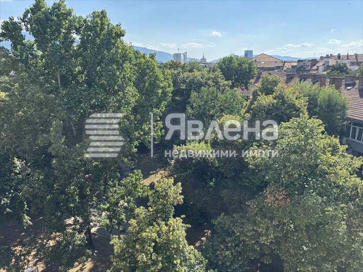 Продава 4-СТАЕН, гр. София, Оборище, снимка 2 - Апартаменти - 55546838