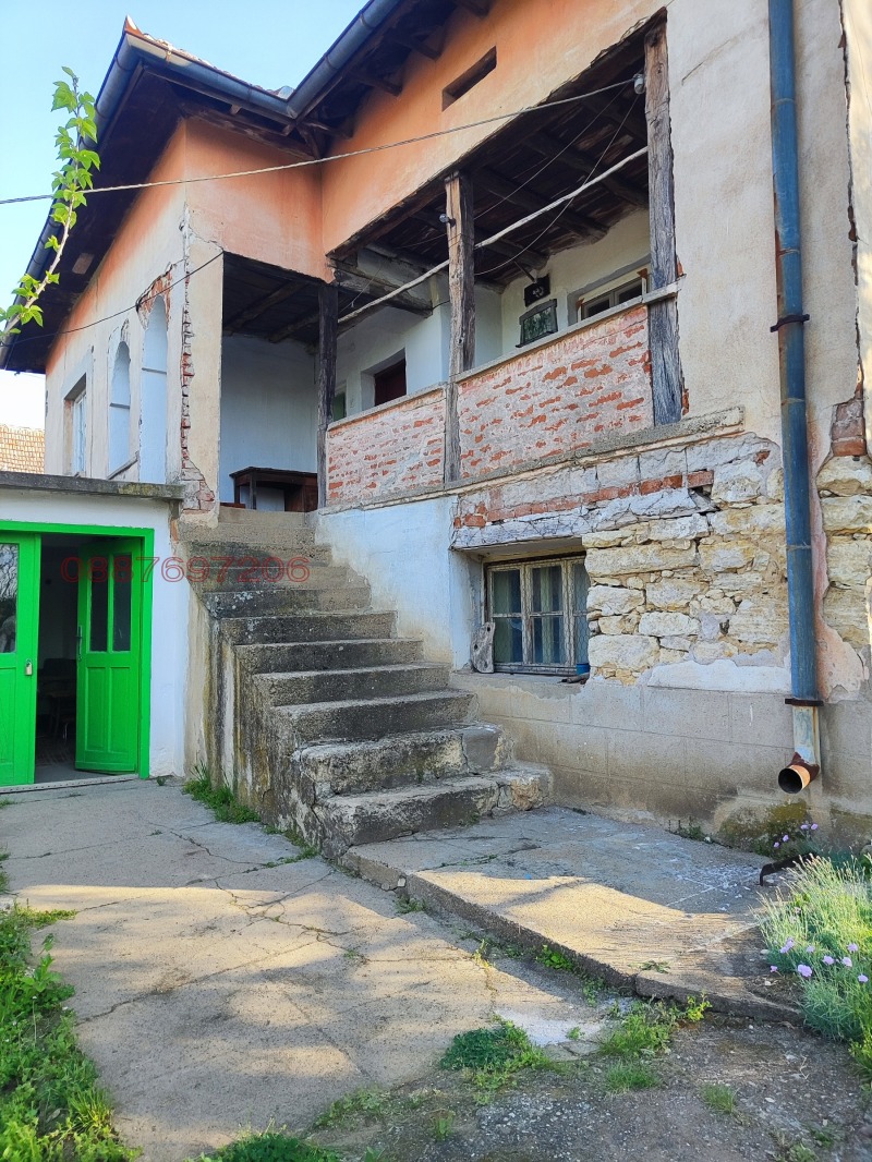 Продава КЪЩА, с. Малорад, област Враца