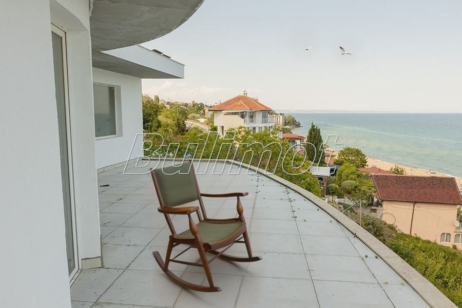Продава 3-СТАЕН, гр. Варна, к.к. Чайка, снимка 2 - Апартаменти - 46396811