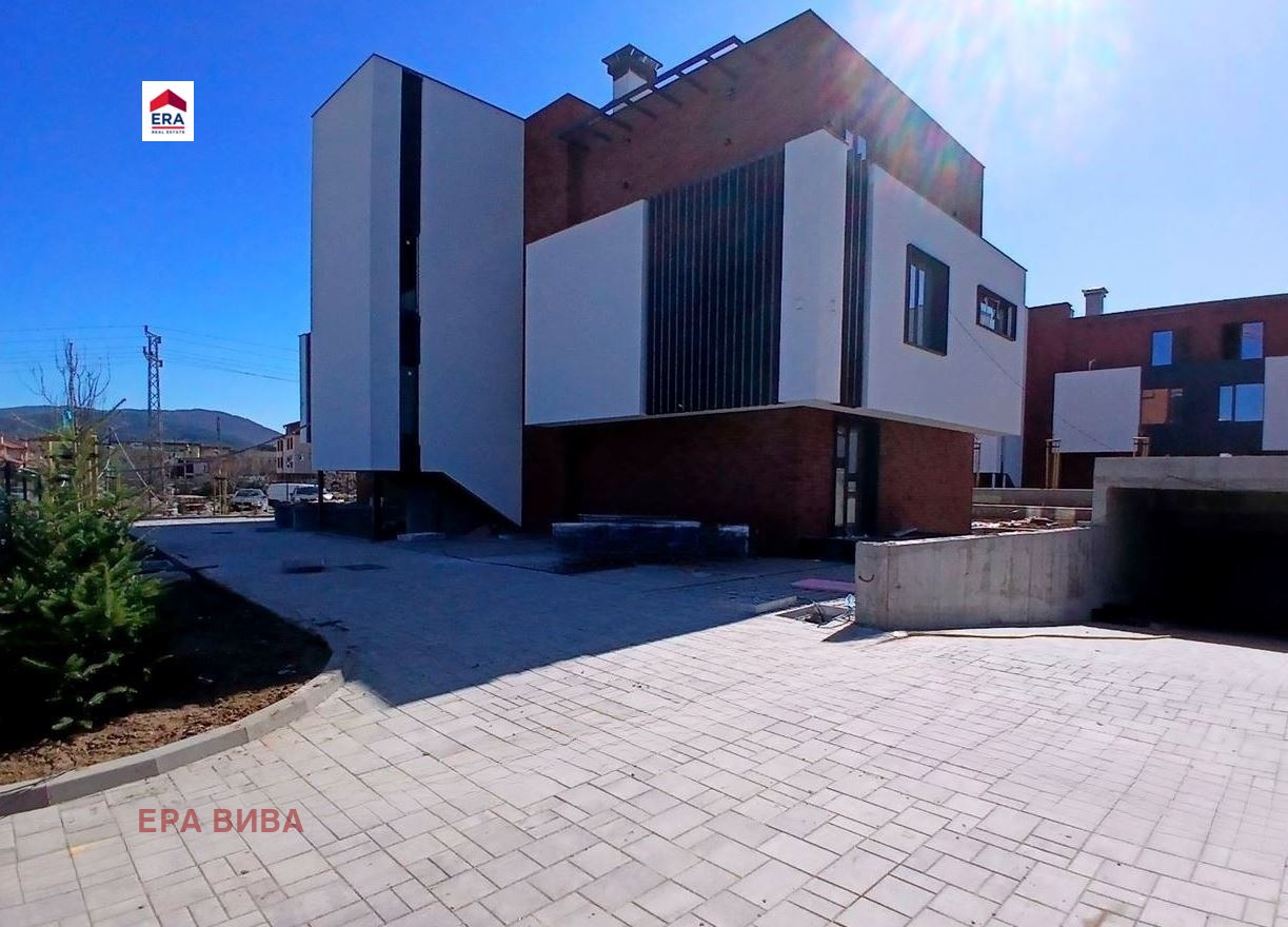 Продава МЕЗОНЕТ, гр. София, м-т Детски град, снимка 2 - Апартаменти - 53858539