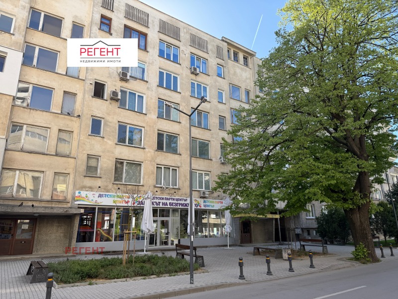 Продава 3-СТАЕН в град Габрово, Център - 90 кв.м / 103 000 € » 201 450.49 лв., РЕГЕНТ