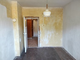 1 chambre Tompsan, région Sofia 2