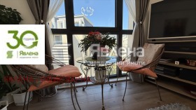 Продава 3-стаен град Варна к.к. Св.Св. Константин и Елена - [1] 