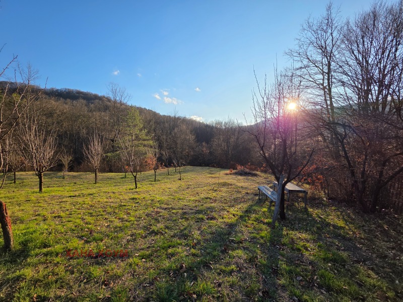 Продава ПАРЦЕЛ, гр. Троян, област Ловеч