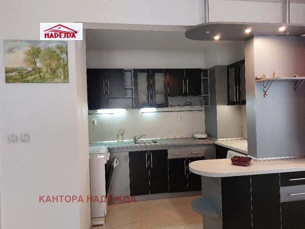 Продава 3-СТАЕН, гр. Варна, Бриз