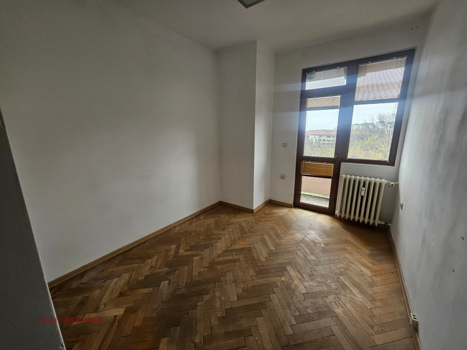 Продава МНОГОСТАЕН, гр. София, Яворов, снимка 3 - Апартаменти - 54065013