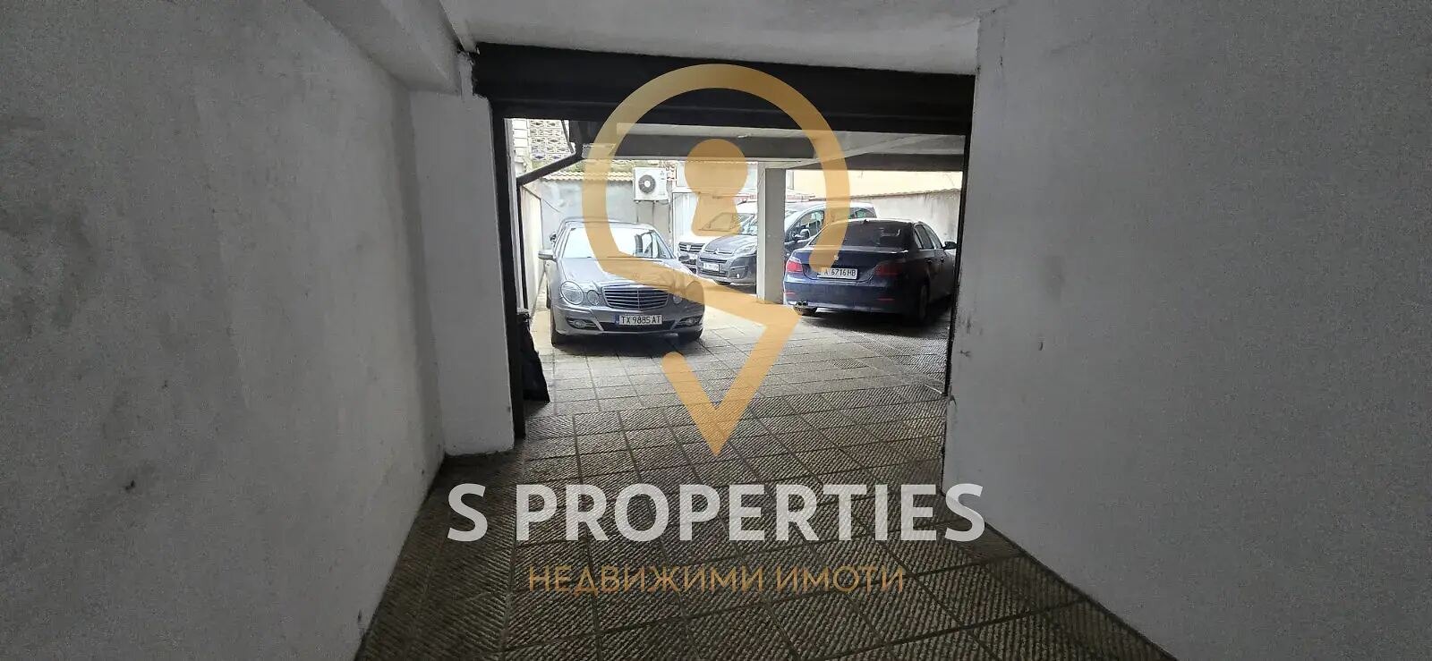 Продава ГАРАЖ, ПАРКОМЯСТО, гр. Варна, Операта, снимка 2 - Гаражи и паркоместа - 53911119