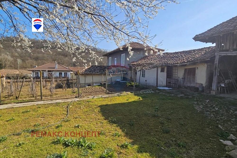 Продава КЪЩА, с. Ново Янково, област Шумен, снимка 12 - Къщи - 54039922