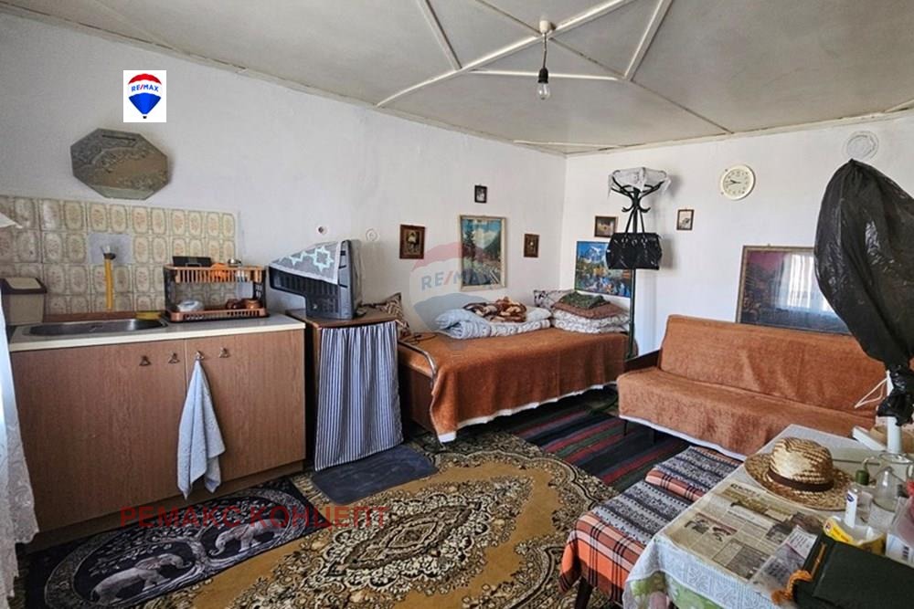 Продава КЪЩА, с. Ново Янково, област Шумен, снимка 8 - Къщи - 54039922