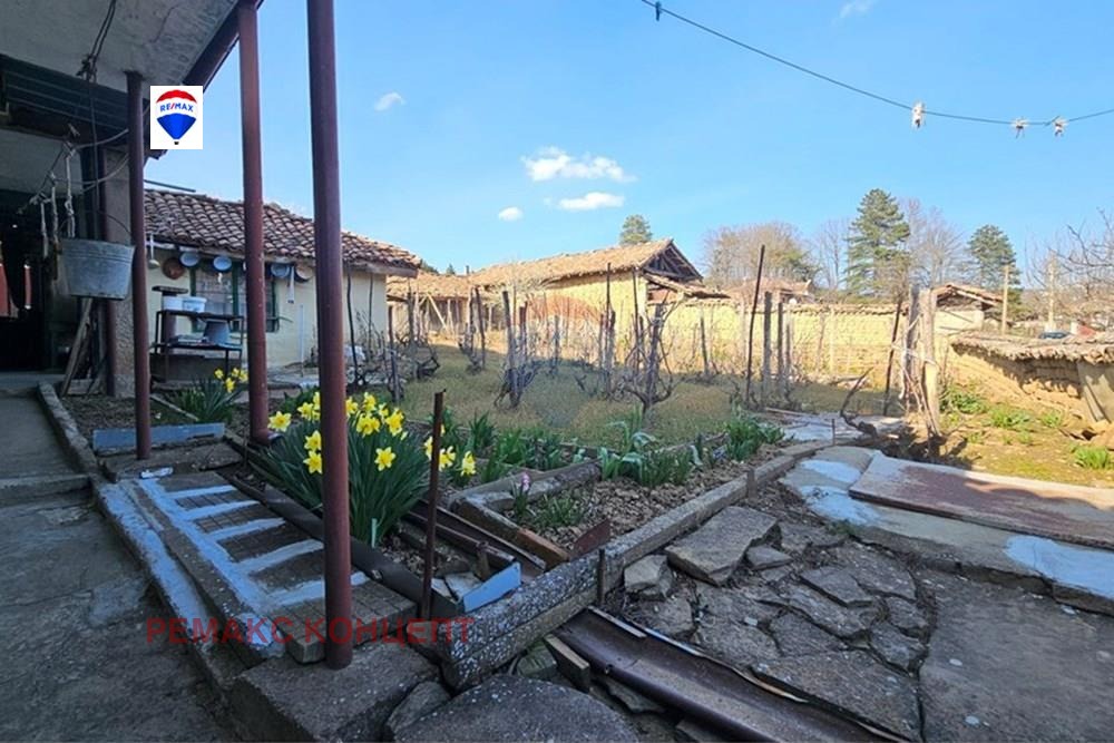 Продава КЪЩА, с. Ново Янково, област Шумен, снимка 4 - Къщи - 54039922