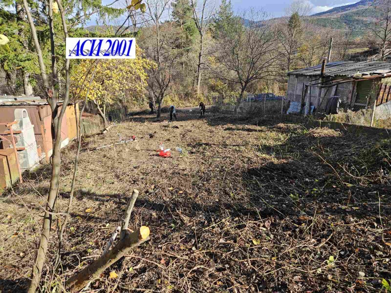 Продава ПАРЦЕЛ в град София, с. Владая - 515 кв.м / 93 000 € » 181 892.19 лв., АСИ 2001