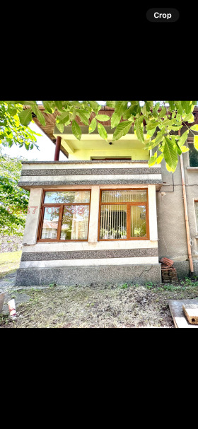 Hus Golv Levski, region Pleven