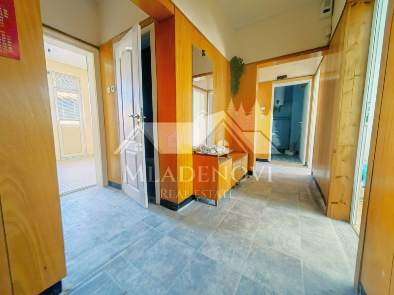 À venda  2 quartos Burgas , Centar , 85 m² | 34137150 - imagem [7]