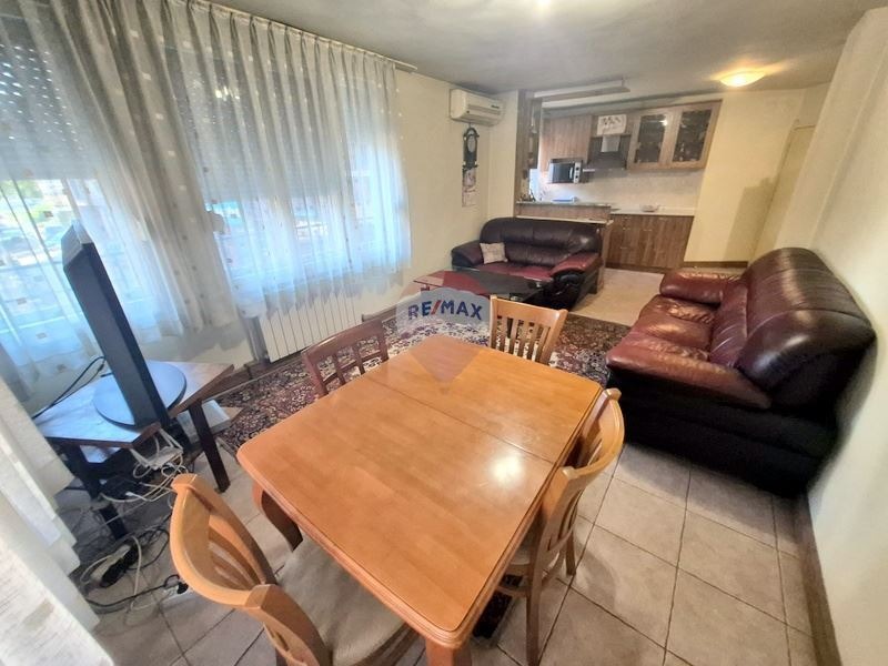 Продава 4-СТАЕН, гр. Варна, Лятно кино Тракия