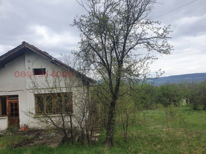 Продава ВИЛА, с. Добревци, област Ловеч, снимка 9 - Вили - 52780928