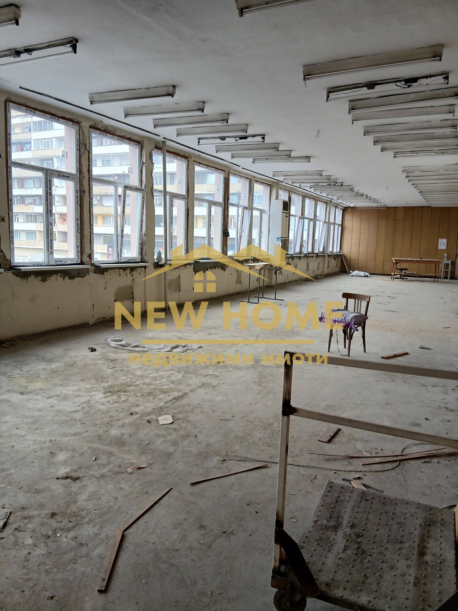 Продава ПРОМ. ПОМЕЩЕНИЕ, гр. Добрич, Център