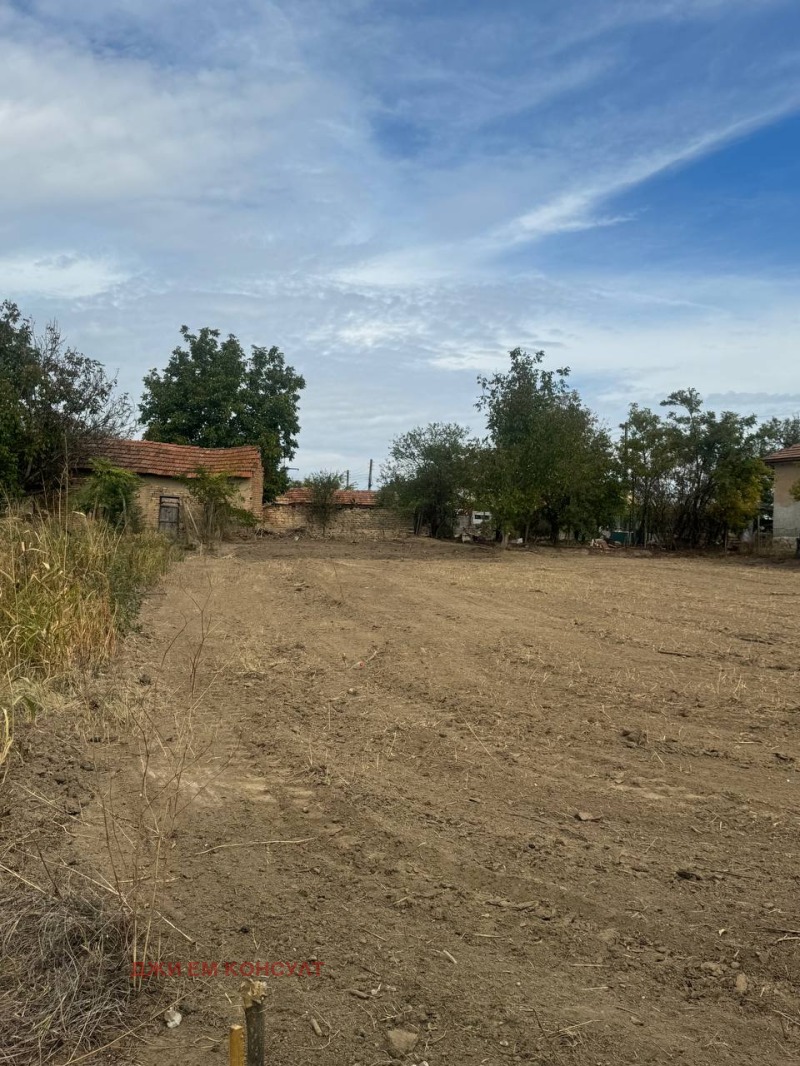 Продава ПАРЦЕЛ в област Плевен, с. Горна Митрополия - 1210 кв.м / 15 000 € » 29 337.45 лв., ДЖИ ЕМ КОНСУЛТ