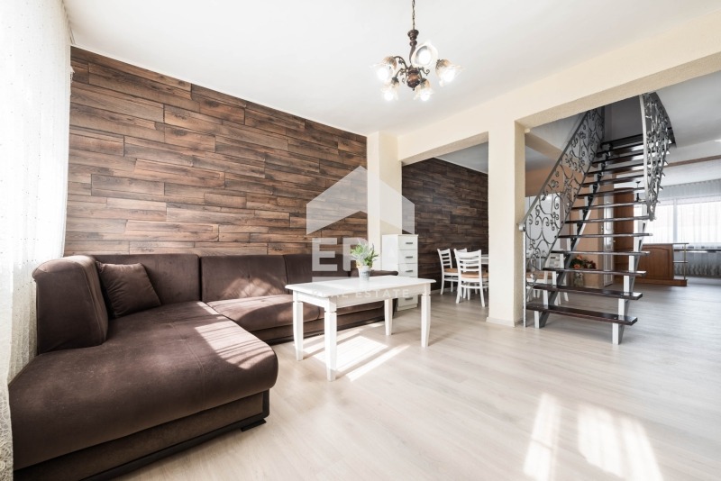 Продава МНОГОСТАЕН, гр. Варна, Колхозен пазар, снимка 2 - Апартаменти - 56007599