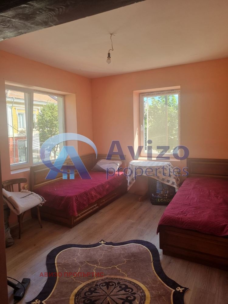 Продава КЪЩА, гр. Роман, област Враца, снимка 16 - Къщи - 56180257