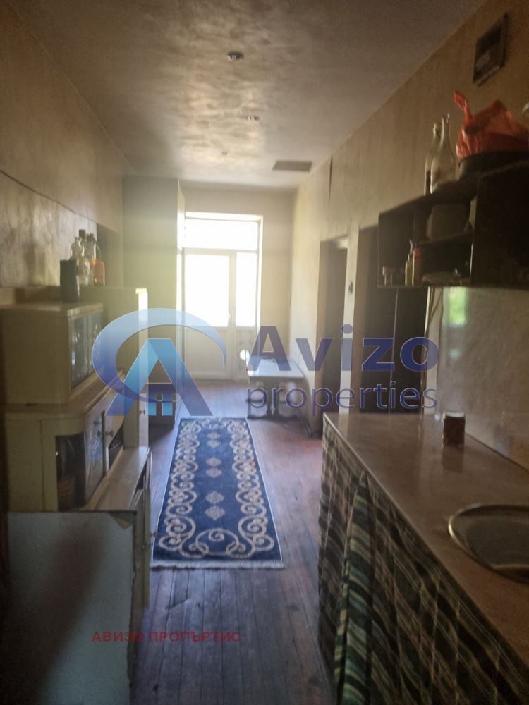Продава КЪЩА, гр. Роман, област Враца, снимка 13 - Къщи - 56180257