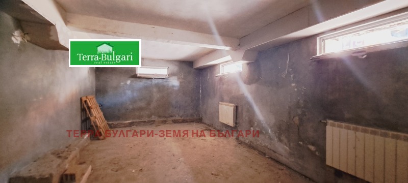 Продава  Склад град Перник , Изток , 295 кв.м | 31696602 - изображение [11]