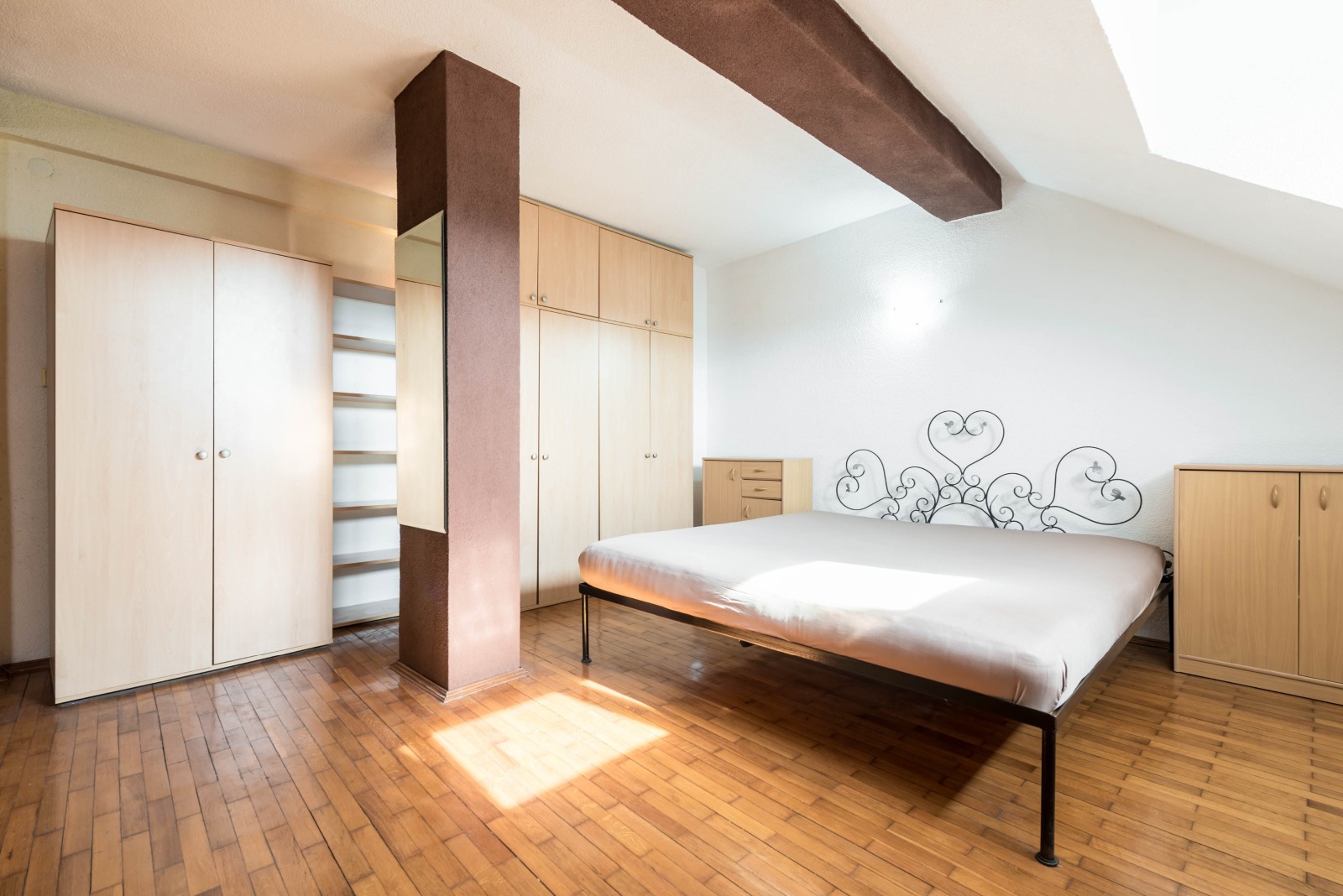 Продава МНОГОСТАЕН, гр. Варна, Колхозен пазар, снимка 13 - Апартаменти - 56007599